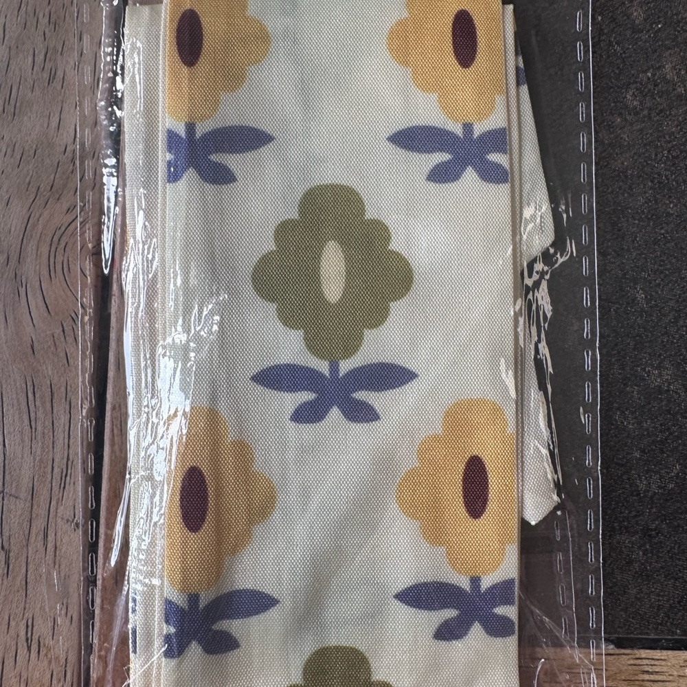 Floral Patterned bag scarf nip